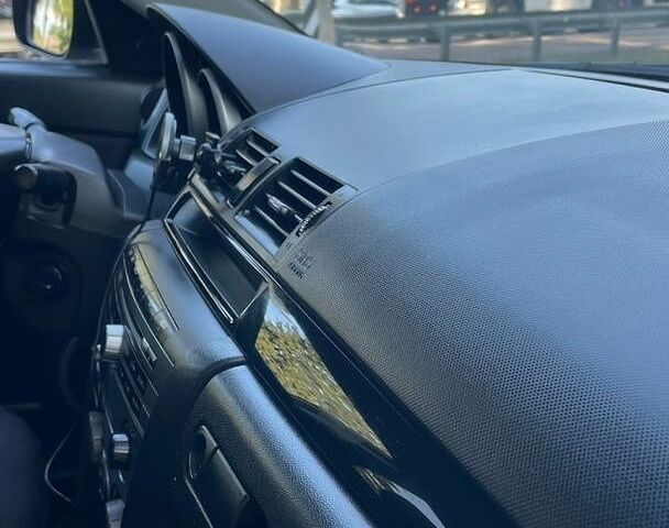 Сірий Мазда 3, об'ємом двигуна 1.6 л та пробігом 280 тис. км за 5000 $, фото 8 на Automoto.ua