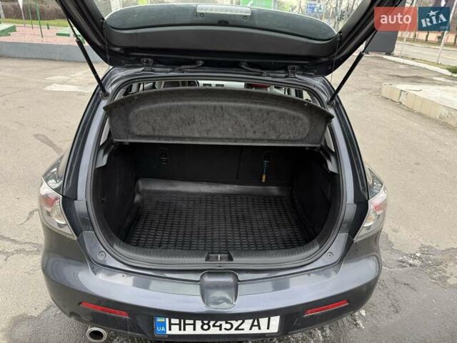 Серый Мазда 3, объемом двигателя 1.6 л и пробегом 236 тыс. км за 5500 $, фото 15 на Automoto.ua