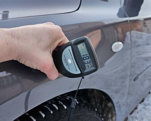 Сірий Мазда 3, об'ємом двигуна 1.6 л та пробігом 289 тис. км за 5300 $, фото 104 на Automoto.ua