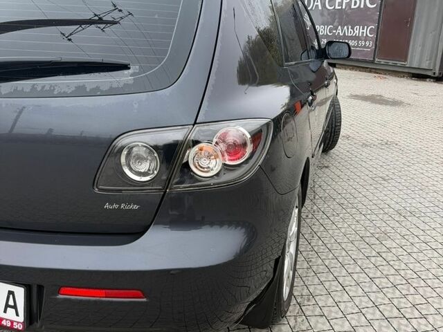 Сірий Мазда 3, об'ємом двигуна 1.6 л та пробігом 224 тис. км за 4600 $, фото 12 на Automoto.ua