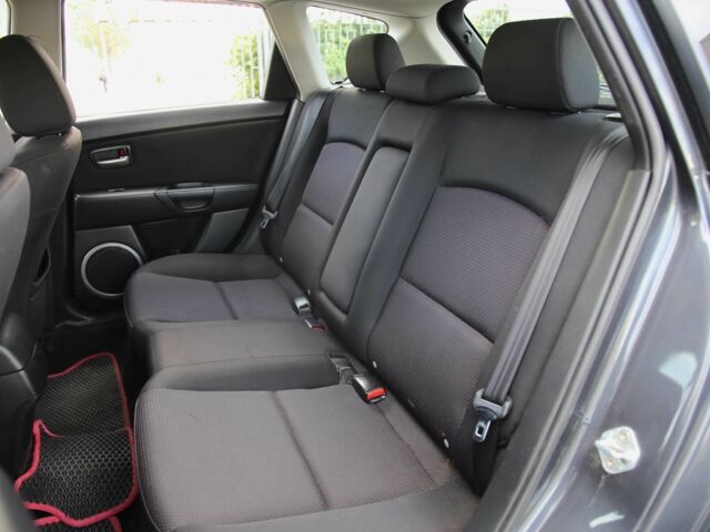 Серый Мазда 3, объемом двигателя 1.6 л и пробегом 212 тыс. км за 5300 $, фото 7 на Automoto.ua