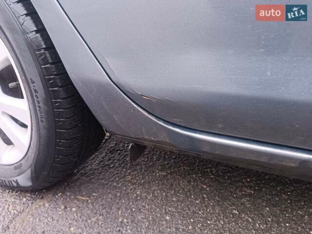 Серый Мазда 3, объемом двигателя 1.56 л и пробегом 269 тыс. км за 5200 $, фото 24 на Automoto.ua