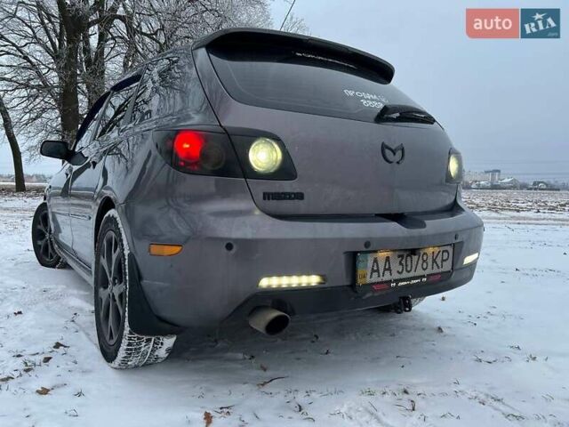 Серый Мазда 3, объемом двигателя 1.6 л и пробегом 320 тыс. км за 7999 $, фото 5 на Automoto.ua