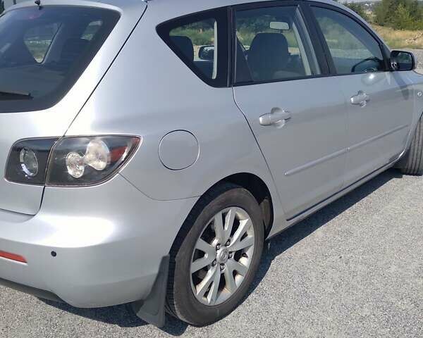 Серый Мазда 3, объемом двигателя 1.6 л и пробегом 230 тыс. км за 4900 $, фото 3 на Automoto.ua