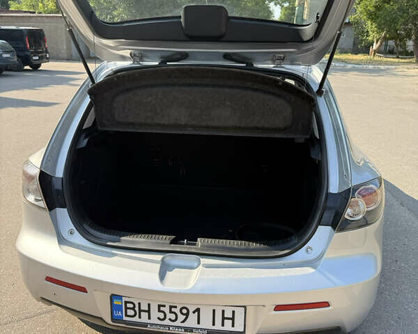 Сірий Мазда 3, об'ємом двигуна 1.56 л та пробігом 223 тис. км за 4999 $, фото 8 на Automoto.ua