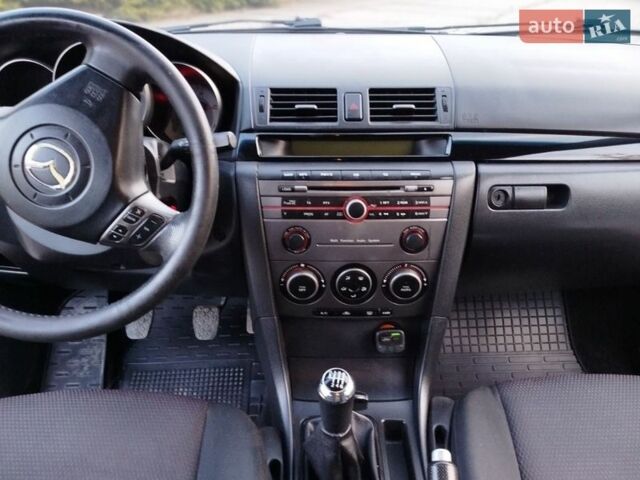 Сірий Мазда 3, об'ємом двигуна 2 л та пробігом 240 тис. км за 5500 $, фото 8 на Automoto.ua