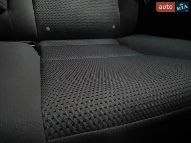 Сірий Мазда 3, об'ємом двигуна 1.6 л та пробігом 148 тис. км за 5500 $, фото 27 на Automoto.ua