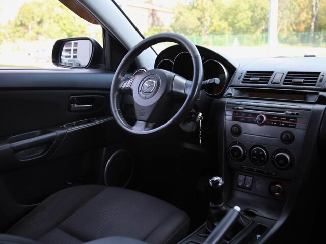 Серый Мазда 3, объемом двигателя 1.6 л и пробегом 212 тыс. км за 5300 $, фото 10 на Automoto.ua
