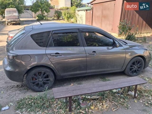 Сірий Мазда 3, об'ємом двигуна 1.6 л та пробігом 266 тис. км за 5000 $, фото 3 на Automoto.ua