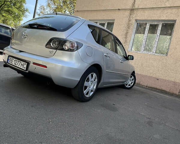 Сірий Мазда 3, об'ємом двигуна 1.6 л та пробігом 240 тис. км за 5400 $, фото 1 на Automoto.ua