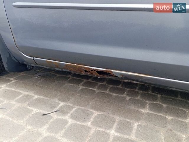 Сірий Мазда 3, об'ємом двигуна 1.6 л та пробігом 188 тис. км за 2500 $, фото 13 на Automoto.ua