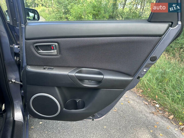 Сірий Мазда 3, об'ємом двигуна 1.6 л та пробігом 159 тис. км за 6500 $, фото 46 на Automoto.ua