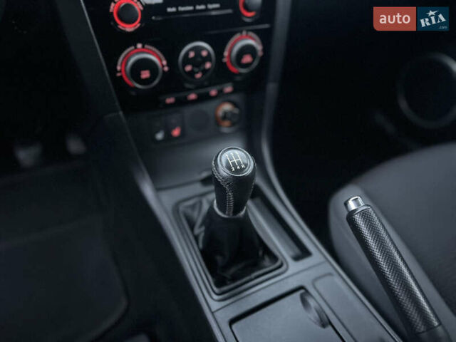 Сірий Мазда 3, об'ємом двигуна 1.6 л та пробігом 253 тис. км за 5700 $, фото 26 на Automoto.ua