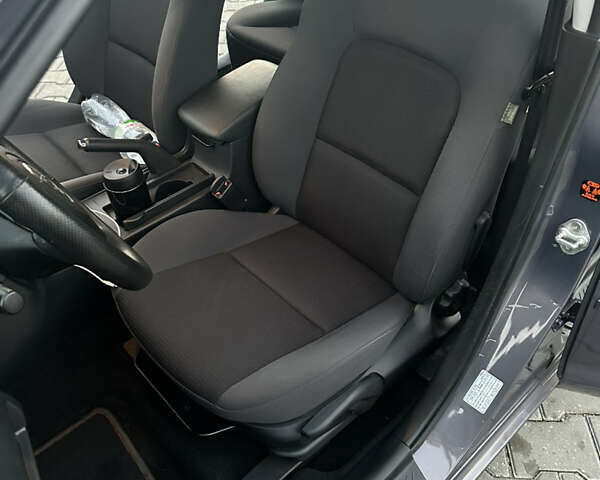 Серый Мазда 3, объемом двигателя 1.6 л и пробегом 66 тыс. км за 6999 $, фото 12 на Automoto.ua