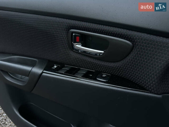 Сірий Мазда 3, об'ємом двигуна 1.6 л та пробігом 253 тис. км за 5700 $, фото 19 на Automoto.ua