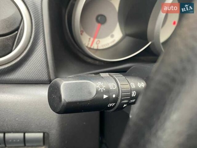 Серый Мазда 3, объемом двигателя 1.6 л и пробегом 154 тыс. км за 4450 $, фото 1 на Automoto.ua