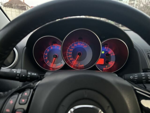 Серый Мазда 3, объемом двигателя 1.6 л и пробегом 59 тыс. км за 7000 $, фото 16 на Automoto.ua