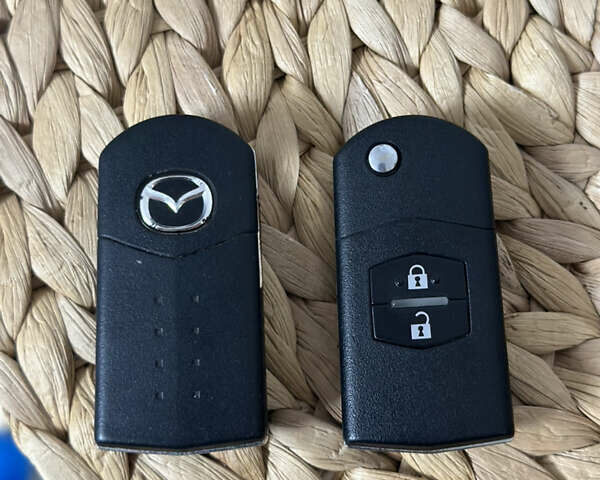 Серый Мазда 3, объемом двигателя 1.6 л и пробегом 66 тыс. км за 6999 $, фото 19 на Automoto.ua