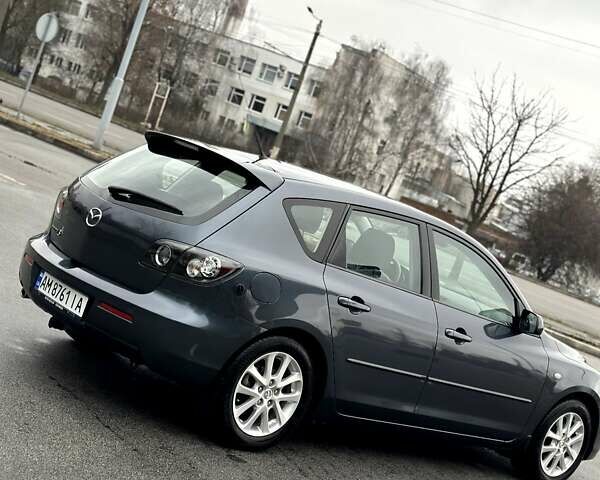 Сірий Мазда 3, об'ємом двигуна 1.6 л та пробігом 237 тис. км за 5800 $, фото 3 на Automoto.ua