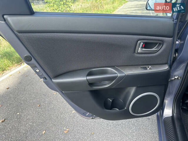 Сірий Мазда 3, об'ємом двигуна 1.6 л та пробігом 159 тис. км за 6500 $, фото 52 на Automoto.ua