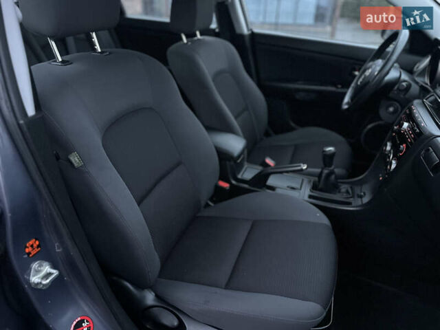 Сірий Мазда 3, об'ємом двигуна 1.6 л та пробігом 253 тис. км за 5700 $, фото 40 на Automoto.ua