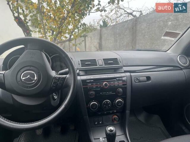 Серый Мазда 3, объемом двигателя 1.6 л и пробегом 66 тыс. км за 6500 $, фото 3 на Automoto.ua