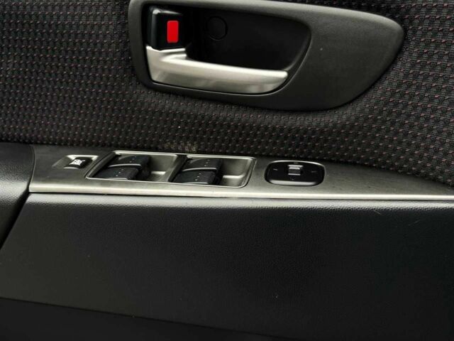 Серый Мазда 3, объемом двигателя 1.6 л и пробегом 195 тыс. км за 5699 $, фото 9 на Automoto.ua