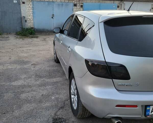 Серый Мазда 3, объемом двигателя 1.6 л и пробегом 260 тыс. км за 4700 $, фото 6 на Automoto.ua
