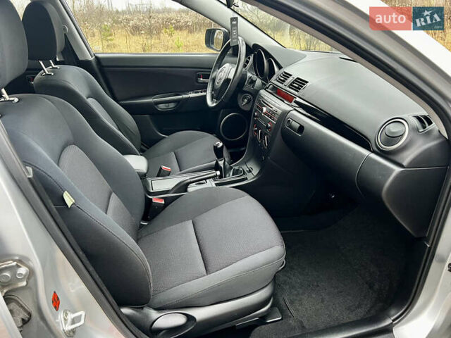 Серый Мазда 3, объемом двигателя 1.6 л и пробегом 163 тыс. км за 6250 $, фото 28 на Automoto.ua