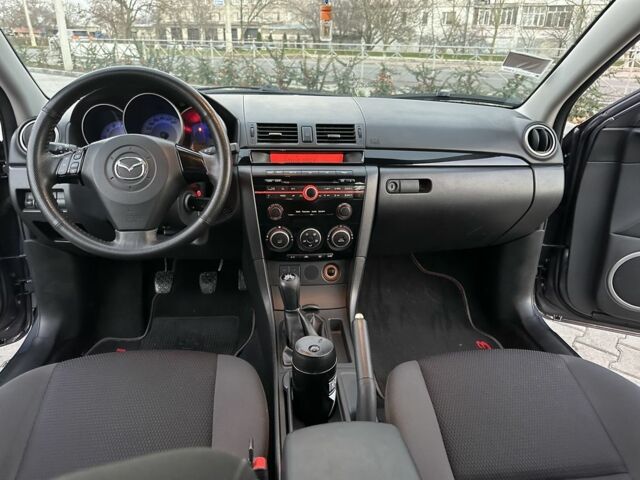 Серый Мазда 3, объемом двигателя 1.6 л и пробегом 59 тыс. км за 7000 $, фото 10 на Automoto.ua