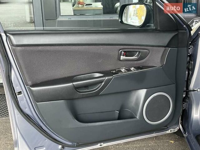 Сірий Мазда 3, об'ємом двигуна 1.6 л та пробігом 195 тис. км за 5699 $, фото 13 на Automoto.ua