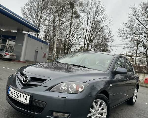 Сірий Мазда 3, об'ємом двигуна 1.6 л та пробігом 237 тис. км за 5800 $, фото 2 на Automoto.ua