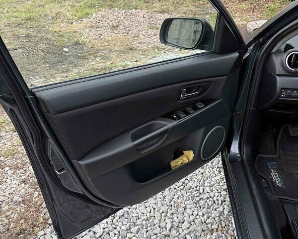 Серый Мазда 3, объемом двигателя 1.6 л и пробегом 235 тыс. км за 6200 $, фото 3 на Automoto.ua