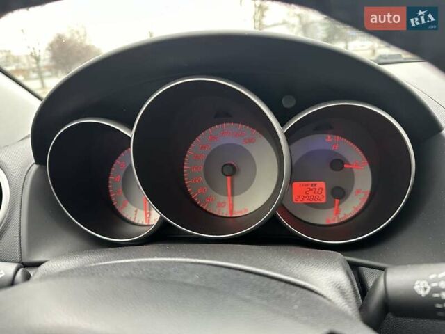 Сірий Мазда 3, об'ємом двигуна 1.6 л та пробігом 237 тис. км за 5800 $, фото 25 на Automoto.ua