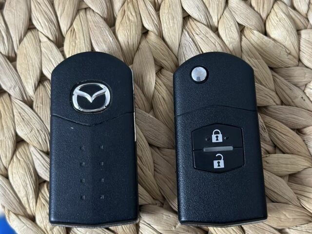 Серый Мазда 3, объемом двигателя 1.6 л и пробегом 59 тыс. км за 7000 $, фото 19 на Automoto.ua