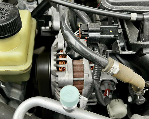 Серый Мазда 3, объемом двигателя 1.6 л и пробегом 163 тыс. км за 6250 $, фото 37 на Automoto.ua