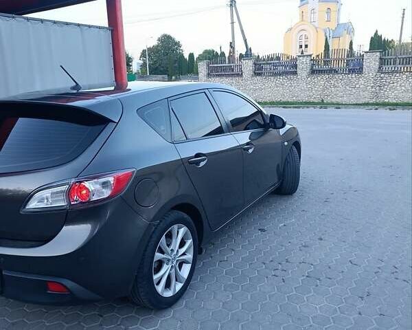Серый Мазда 3, объемом двигателя 1.56 л и пробегом 250 тыс. км за 7600 $, фото 4 на Automoto.ua