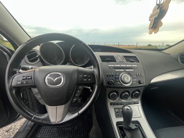 Серый Мазда 3, объемом двигателя 1.6 л и пробегом 212 тыс. км за 8500 $, фото 15 на Automoto.ua