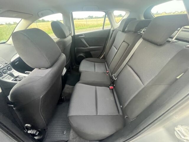 Серый Мазда 3, объемом двигателя 1.6 л и пробегом 212 тыс. км за 8500 $, фото 13 на Automoto.ua