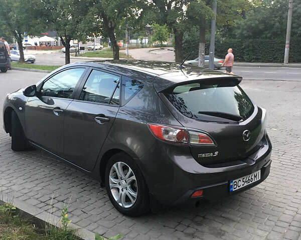 Серый Мазда 3, объемом двигателя 1.6 л и пробегом 210 тыс. км за 6500 $, фото 3 на Automoto.ua