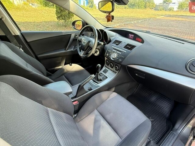 Сірий Мазда 3, об'ємом двигуна 2.18 л та пробігом 241 тис. км за 6200 $, фото 26 на Automoto.ua