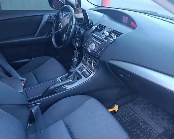 Серый Мазда 3, объемом двигателя 1.56 л и пробегом 250 тыс. км за 7600 $, фото 10 на Automoto.ua