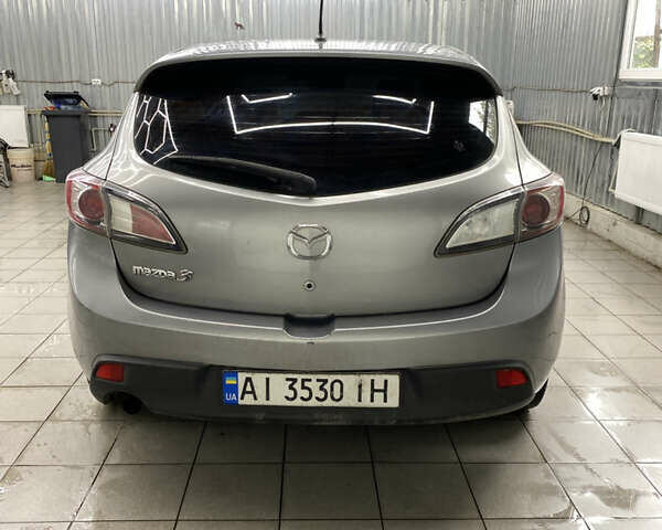 Сірий Мазда 3, об'ємом двигуна 1.56 л та пробігом 240 тис. км за 4700 $, фото 5 на Automoto.ua
