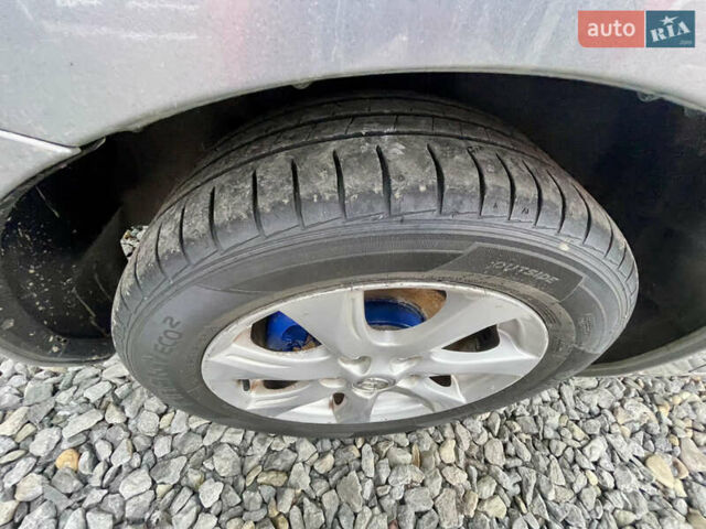 Сірий Мазда 3, об'ємом двигуна 1.6 л та пробігом 240 тис. км за 6300 $, фото 17 на Automoto.ua