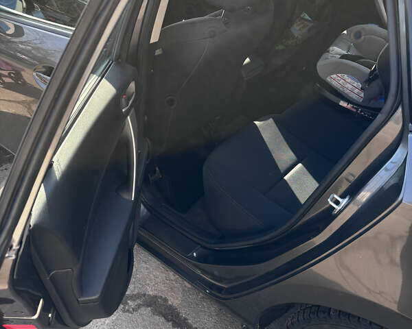 Сірий Мазда 3, об'ємом двигуна 1.6 л та пробігом 202 тис. км за 6500 $, фото 9 на Automoto.ua