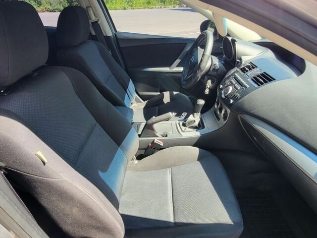 Сірий Мазда 3, об'ємом двигуна 1.6 л та пробігом 185 тис. км за 5900 $, фото 13 на Automoto.ua