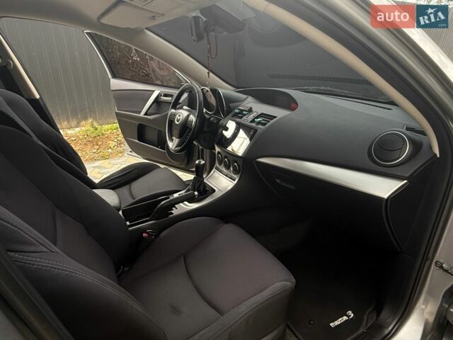 Сірий Мазда 3, об'ємом двигуна 2.18 л та пробігом 213 тис. км за 6500 $, фото 10 на Automoto.ua