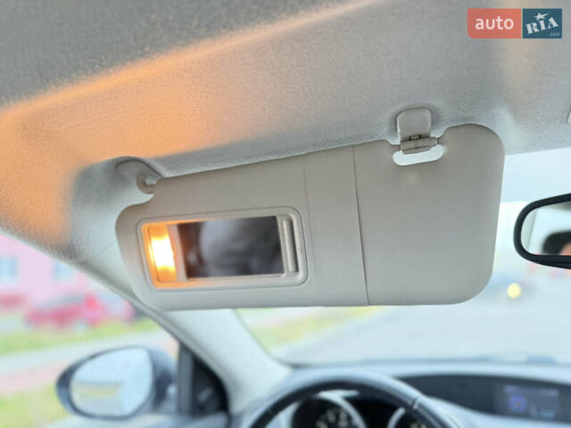 Серый Мазда 3, объемом двигателя 1.6 л и пробегом 75 тыс. км за 8750 $, фото 103 на Automoto.ua