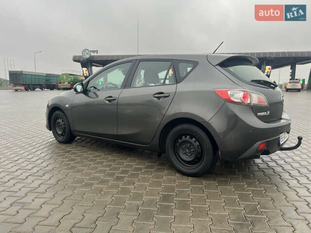 Сірий Мазда 3, об'ємом двигуна 1.6 л та пробігом 206 тис. км за 8500 $, фото 3 на Automoto.ua