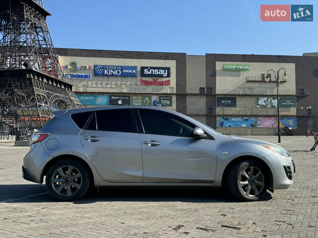 Сірий Мазда 3, об'ємом двигуна 1.56 л та пробігом 272 тис. км за 6000 $, фото 9 на Automoto.ua